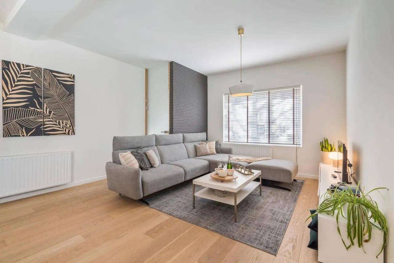 Sersea - Spacious Holiday House In Ostend With Garage 0*,